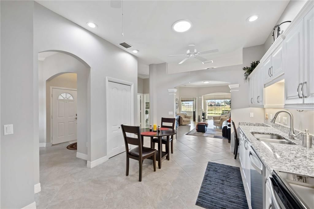 For Sale: $245,000 (2 beds, 2 baths, 1466 Square Feet)