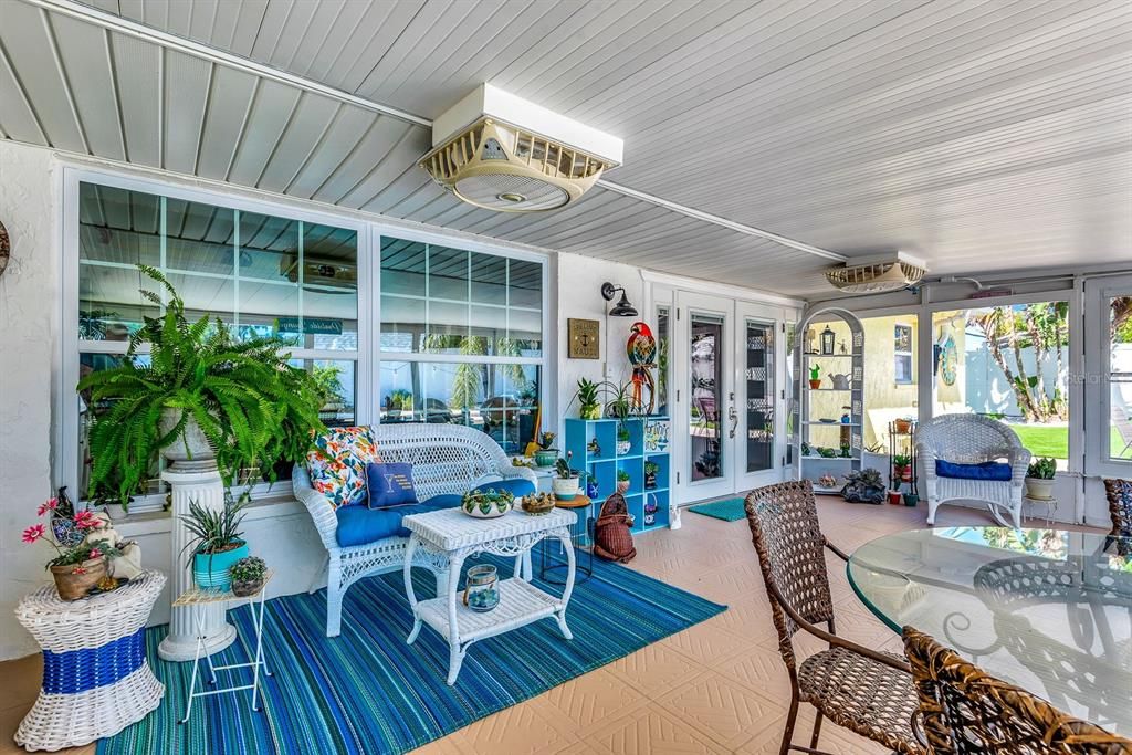 For Sale: $475,000 (3 beds, 2 baths, 1188 Square Feet)