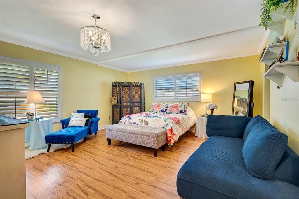 For Sale: $475,000 (3 beds, 2 baths, 1188 Square Feet)