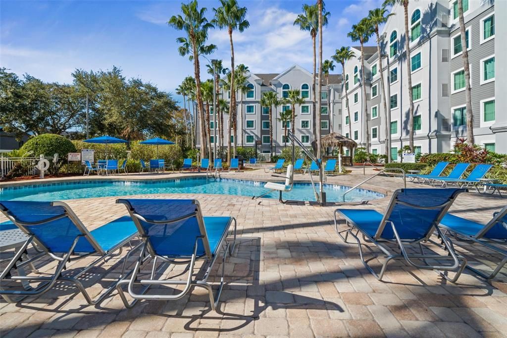 For Sale: $123,000 (1 beds, 1 baths, 547 Square Feet)