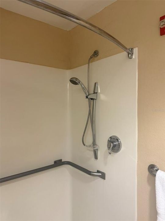 For Sale: $123,000 (1 beds, 1 baths, 547 Square Feet)