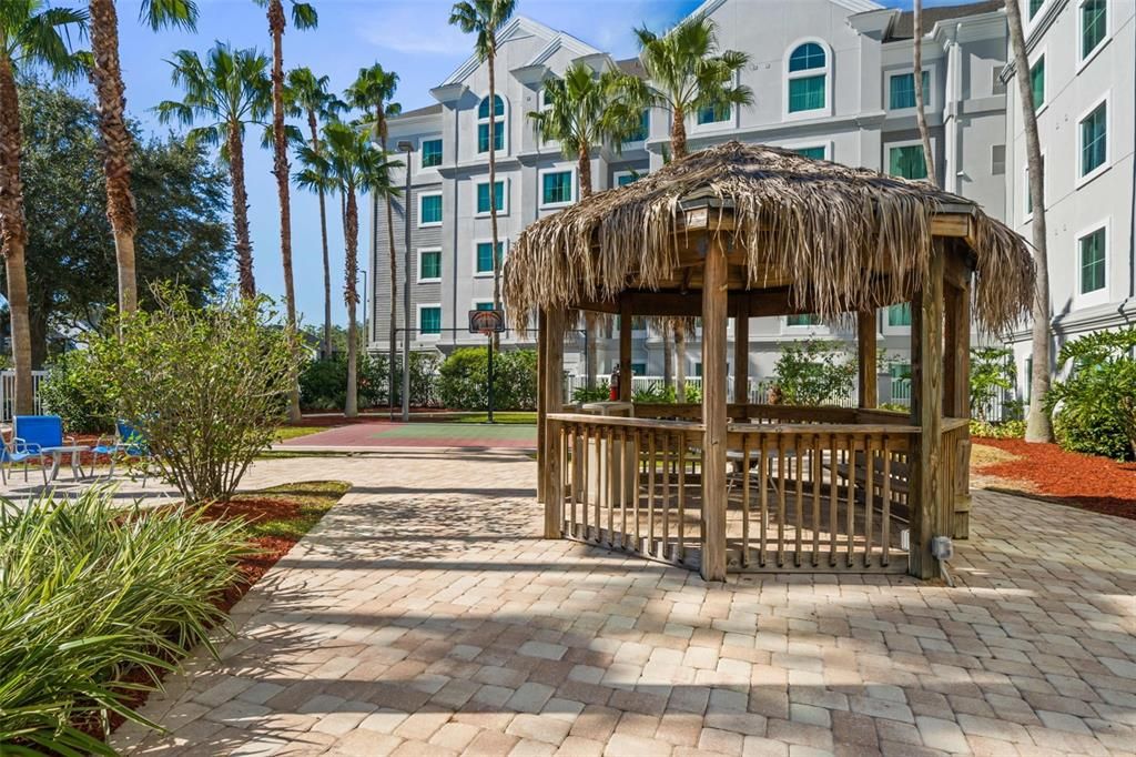 For Sale: $123,000 (1 beds, 1 baths, 547 Square Feet)