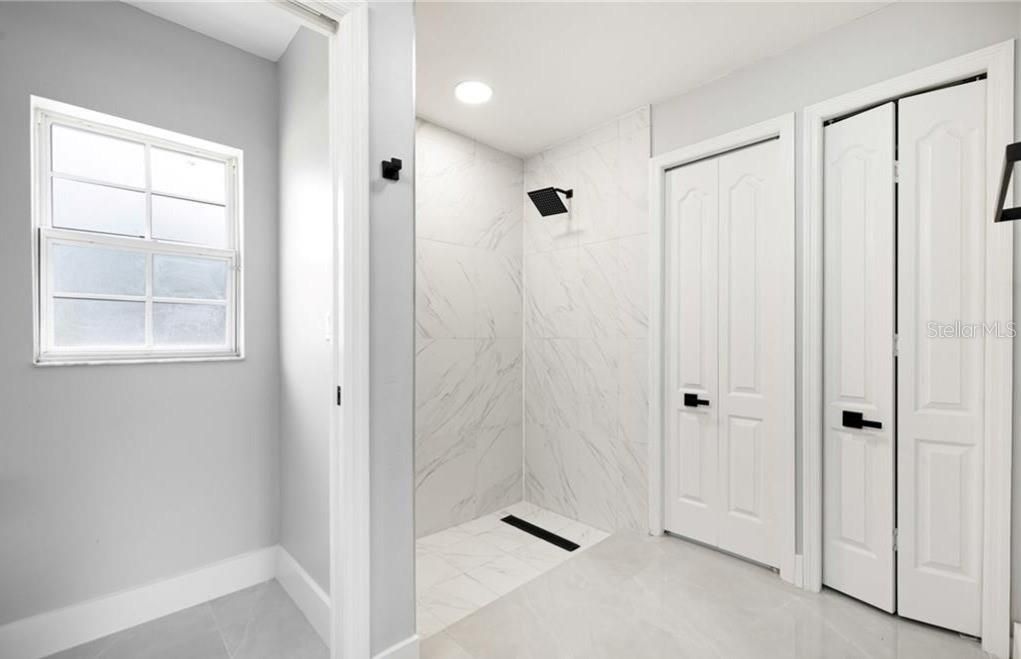 En Venta: $320,000 (3 camas, 2 baños, 1639 Pies cuadrados)