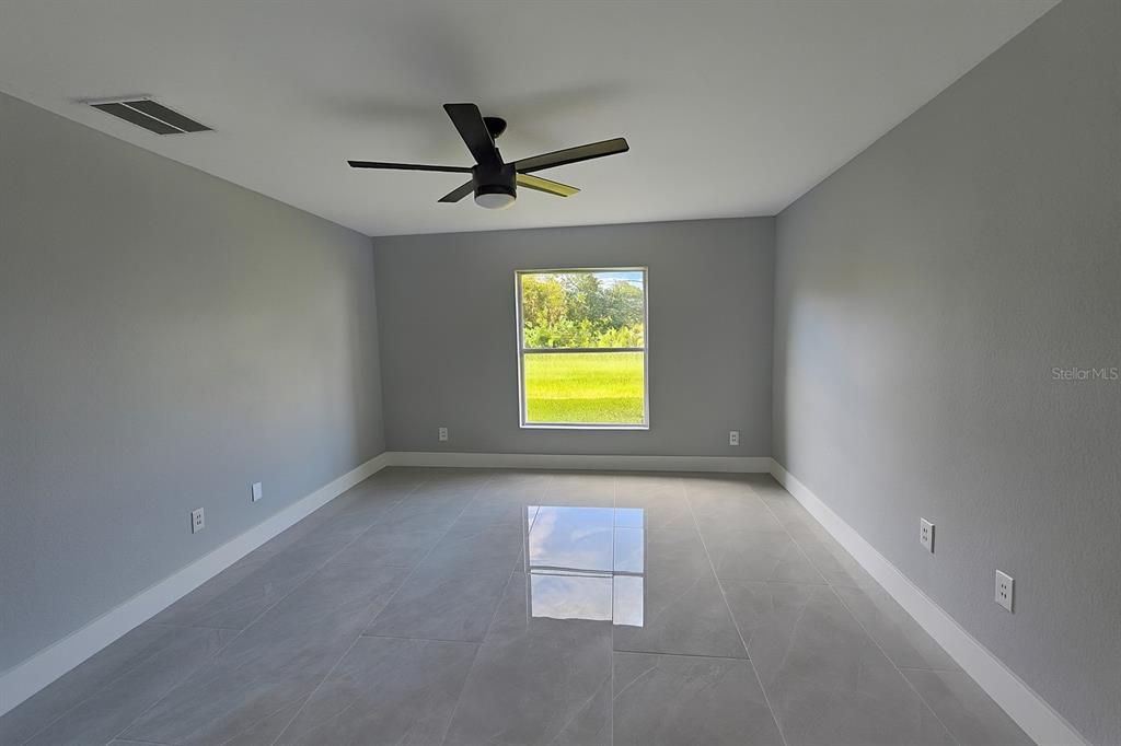 En Venta: $320,000 (3 camas, 2 baños, 1639 Pies cuadrados)