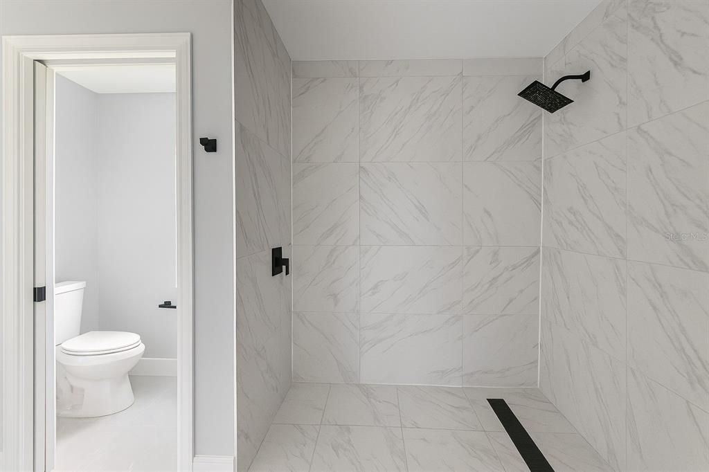 En Venta: $320,000 (3 camas, 2 baños, 1639 Pies cuadrados)