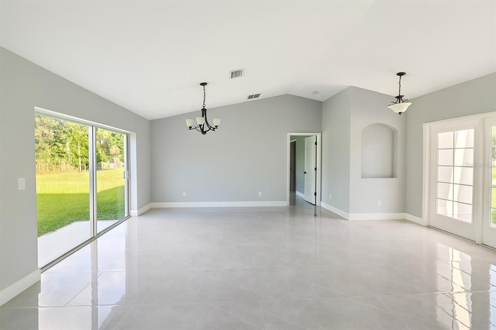 En Venta: $320,000 (3 camas, 2 baños, 1639 Pies cuadrados)