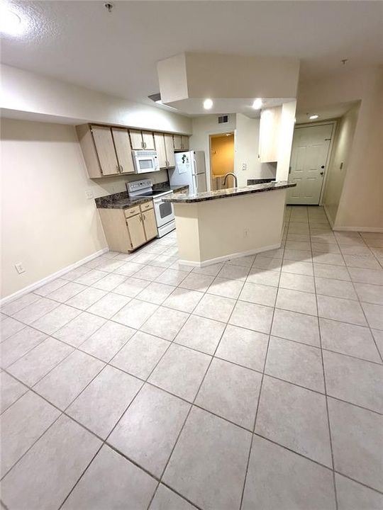 For Rent: $1,850 (2 beds, 2 baths, 1013 Square Feet)