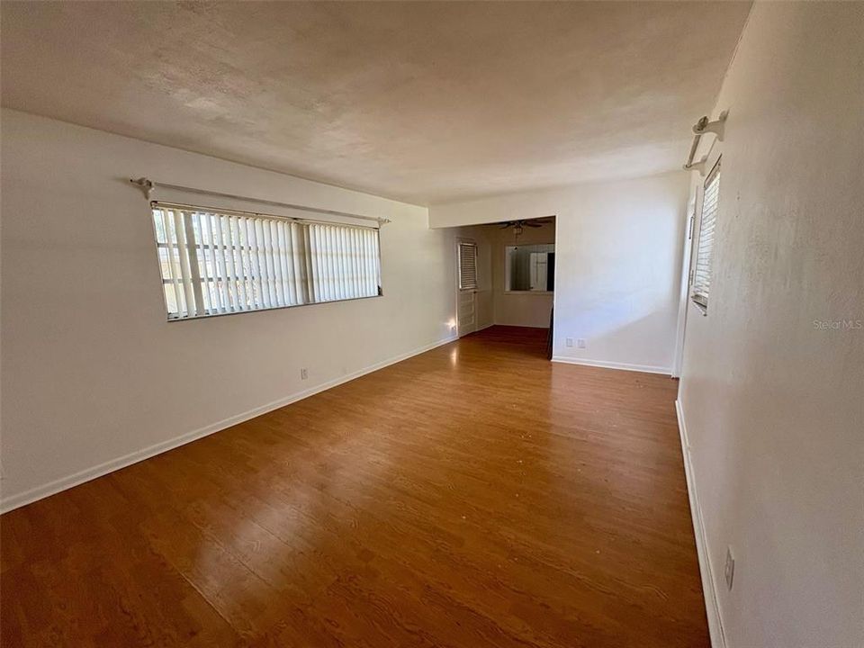 На продажу: $360,000 (3 спален, 2 ванн, 1536 Квадратных фут)