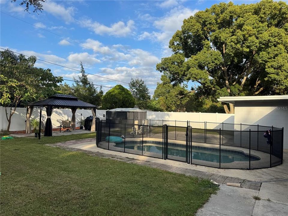 For Sale: $540,000 (5 beds, 3 baths, 2340 Square Feet)