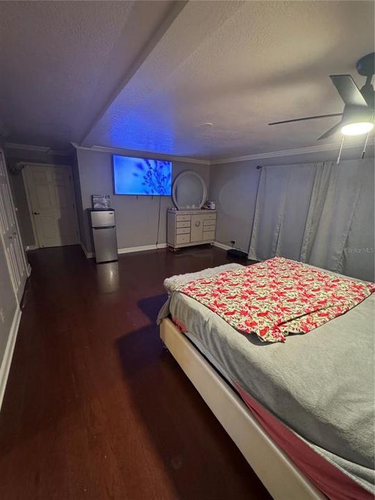 For Sale: $540,000 (5 beds, 3 baths, 2340 Square Feet)