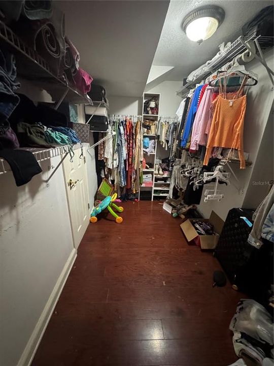 For Sale: $540,000 (5 beds, 3 baths, 2340 Square Feet)