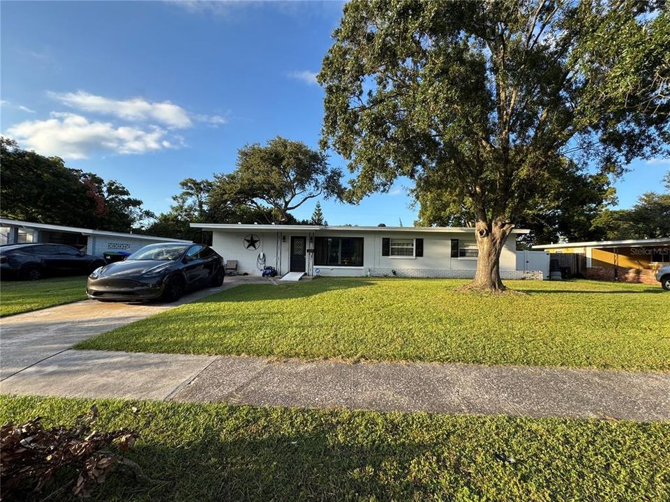 For Sale: $540,000 (5 beds, 3 baths, 2340 Square Feet)