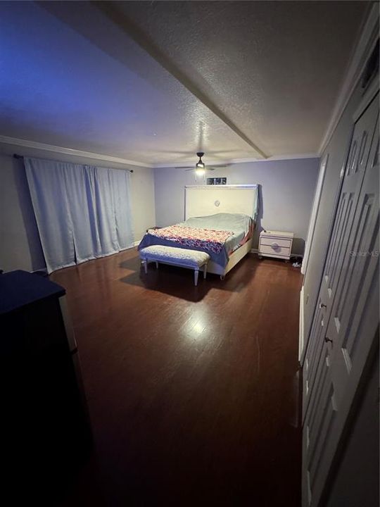 For Sale: $540,000 (5 beds, 3 baths, 2340 Square Feet)