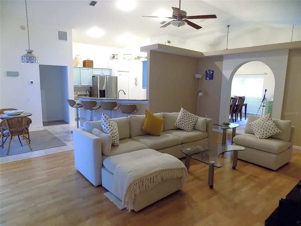 For Sale: $579,000 (4 beds, 2 baths, 2048 Square Feet)