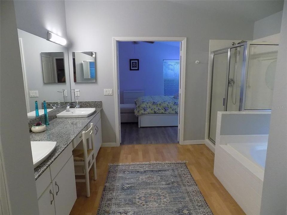 For Sale: $579,000 (4 beds, 2 baths, 2048 Square Feet)