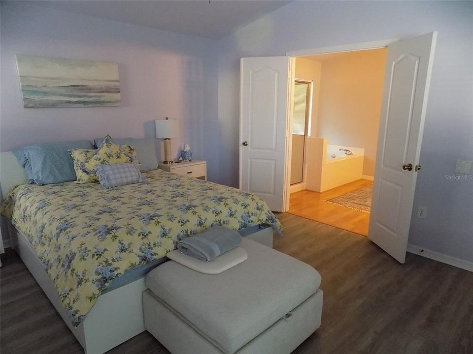 For Sale: $579,000 (4 beds, 2 baths, 2048 Square Feet)