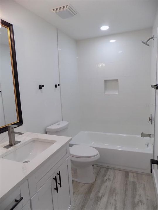 待售: $389,500 (2 贝兹, 2 浴室, 1358 平方英尺)