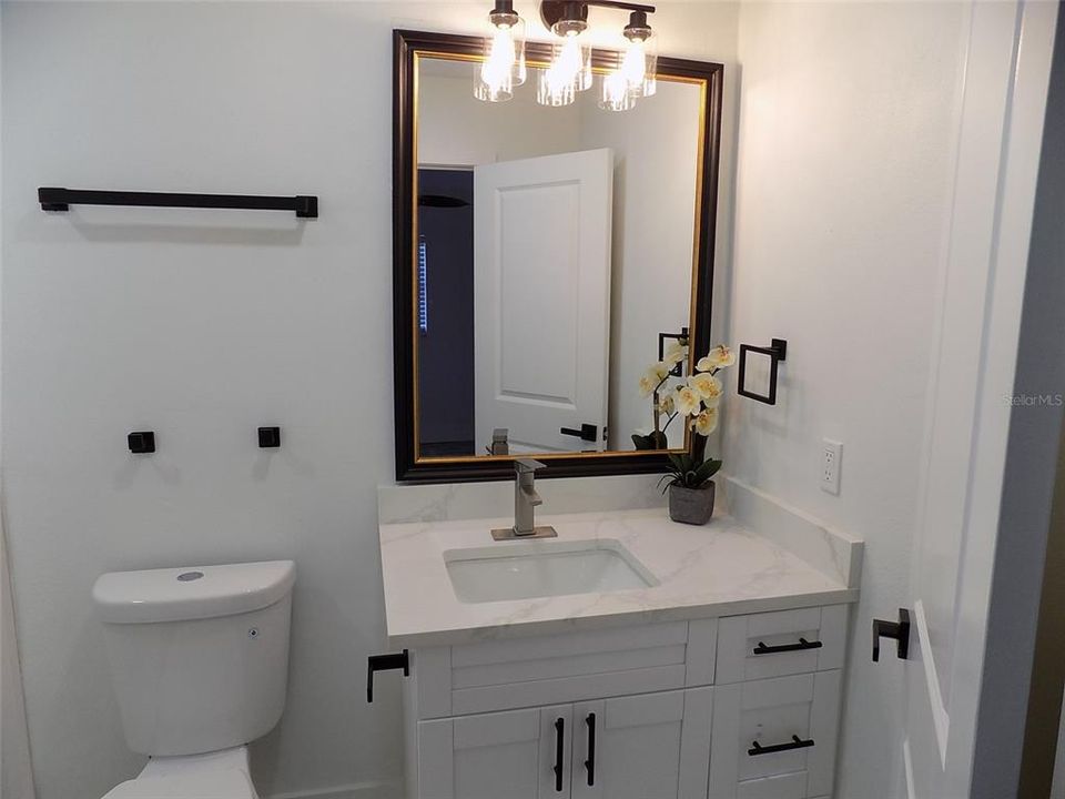 待售: $389,500 (2 贝兹, 2 浴室, 1358 平方英尺)