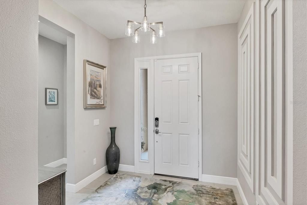 合同活跃: $679,900 (3 贝兹, 2 浴室, 2166 平方英尺)