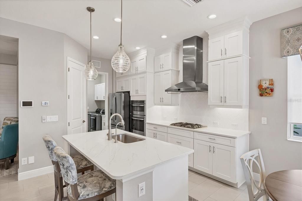 合同活跃: $679,900 (3 贝兹, 2 浴室, 2166 平方英尺)