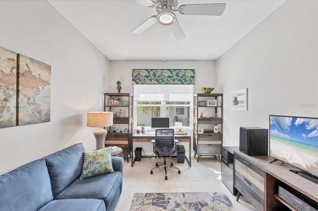 合同活跃: $679,900 (3 贝兹, 2 浴室, 2166 平方英尺)