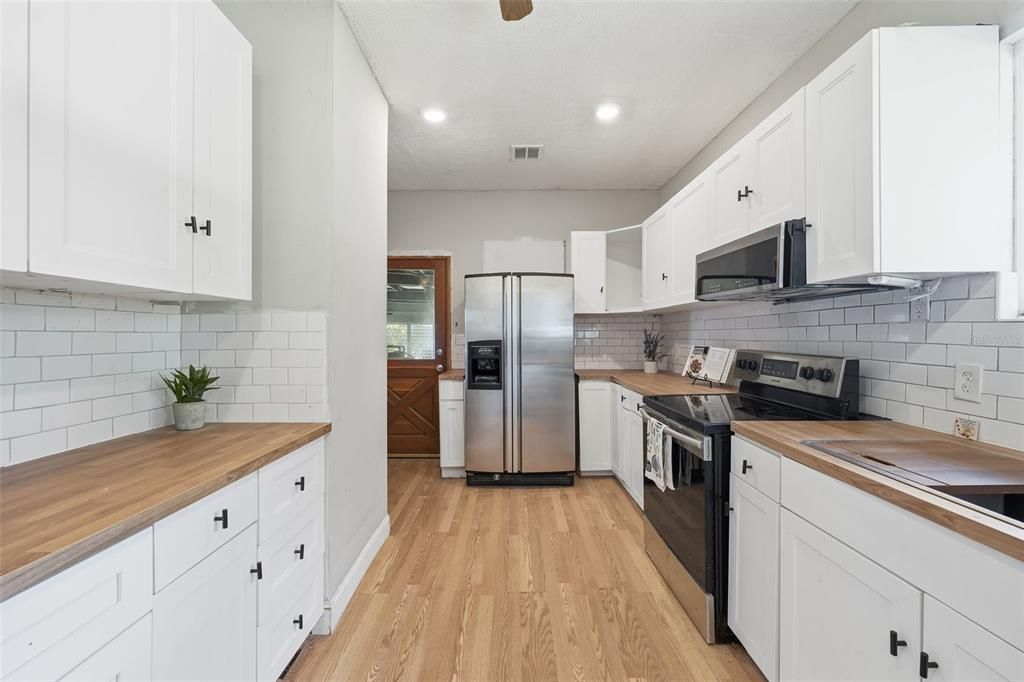 En Venta: $299,999 (3 camas, 2 baños, 1758 Pies cuadrados)