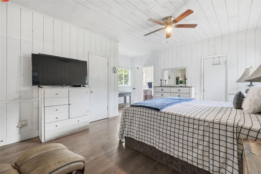 En Venta: $299,999 (3 camas, 2 baños, 1758 Pies cuadrados)