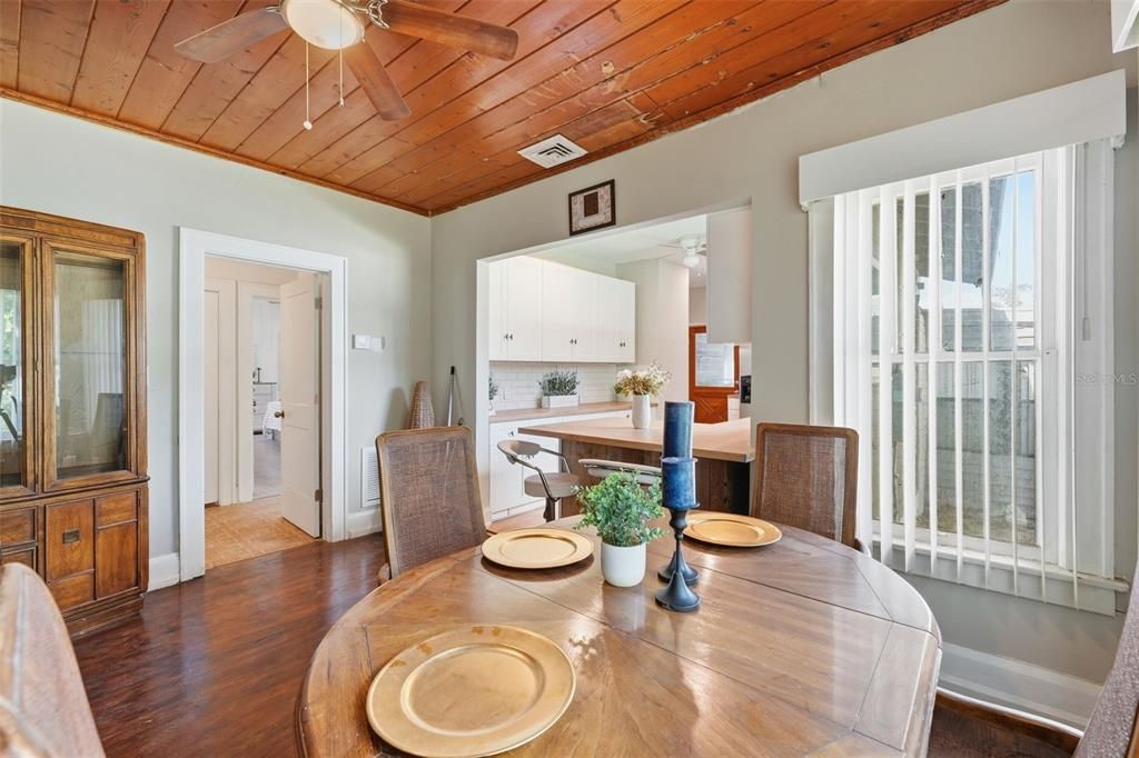 En Venta: $299,999 (3 camas, 2 baños, 1758 Pies cuadrados)