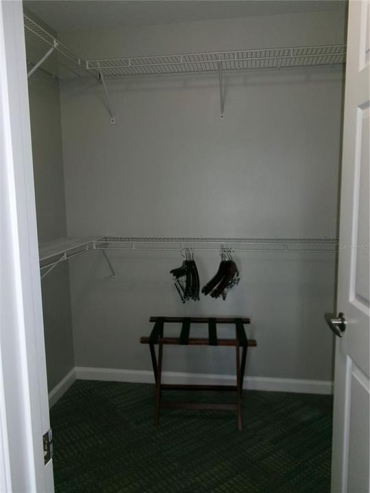 待售: $329,000 (2 贝兹, 2 浴室, 1375 平方英尺)