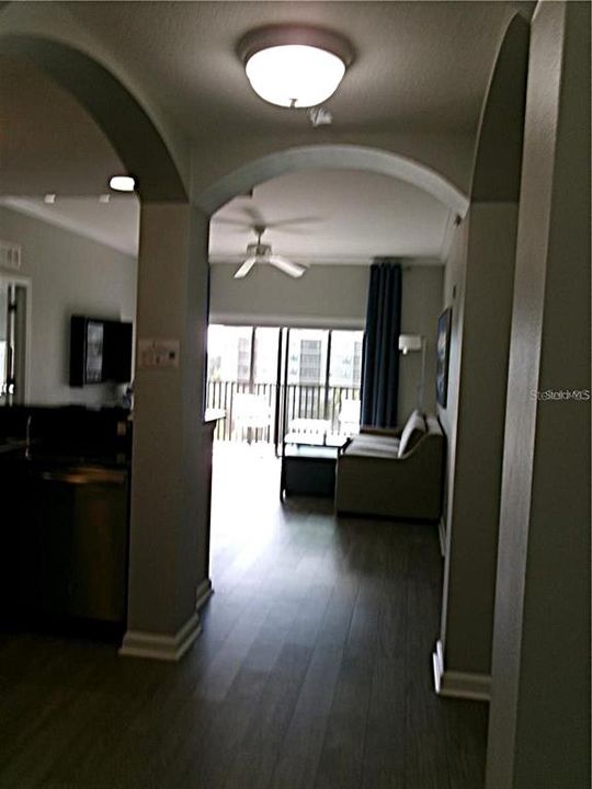 待售: $329,000 (2 贝兹, 2 浴室, 1375 平方英尺)