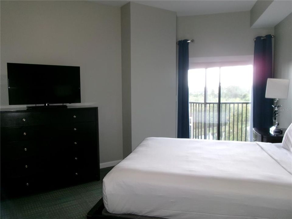 待售: $329,000 (2 贝兹, 2 浴室, 1375 平方英尺)