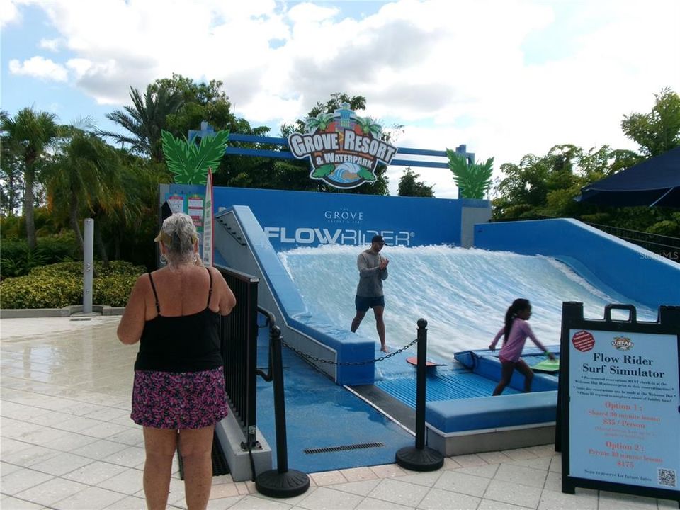 待售: $329,000 (2 贝兹, 2 浴室, 1375 平方英尺)