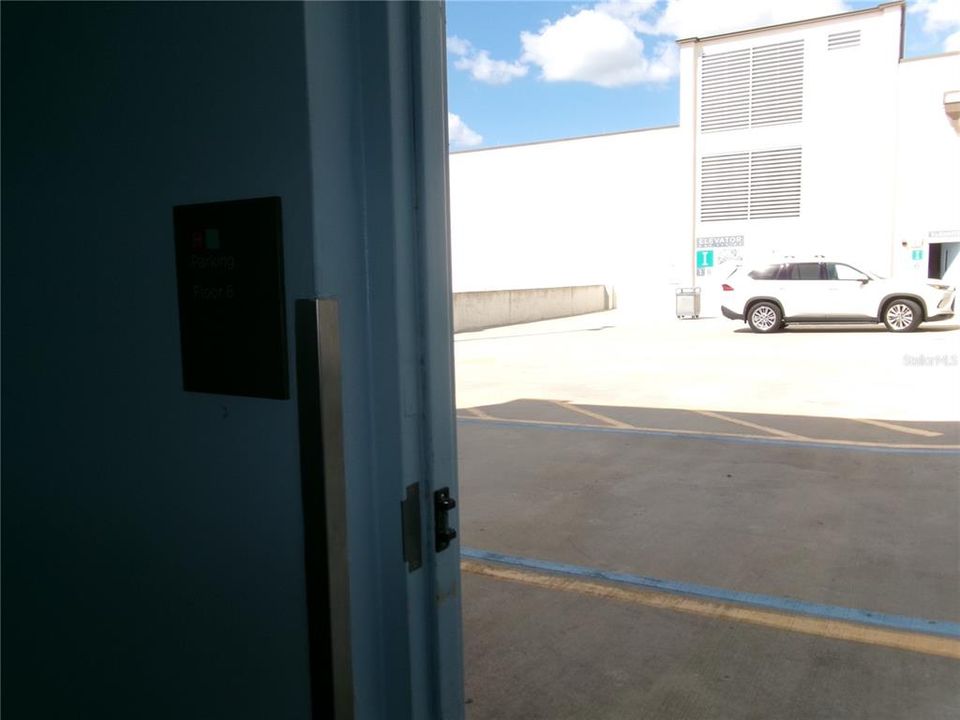 待售: $329,000 (2 贝兹, 2 浴室, 1375 平方英尺)