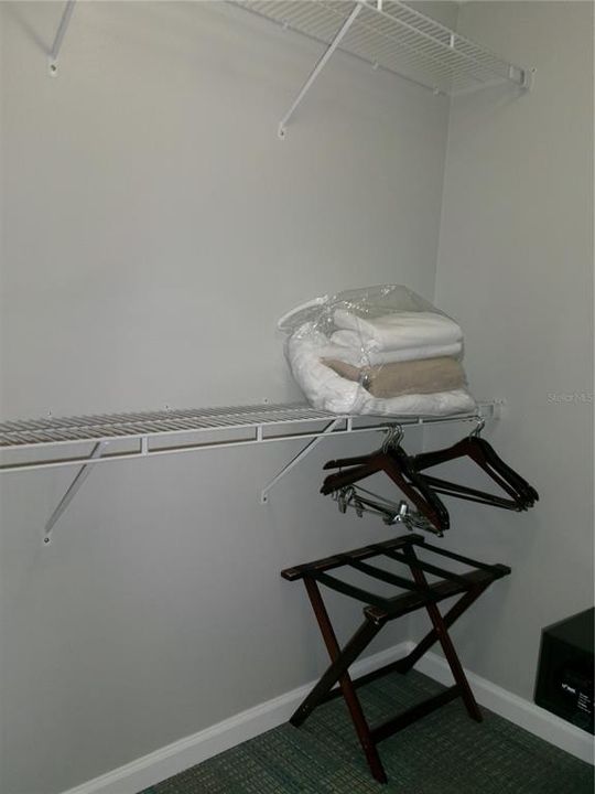 待售: $329,000 (2 贝兹, 2 浴室, 1375 平方英尺)