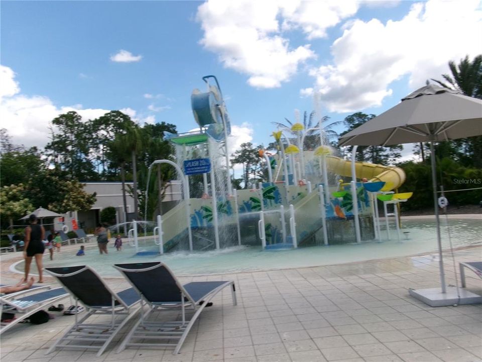 待售: $329,000 (2 贝兹, 2 浴室, 1375 平方英尺)