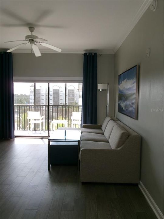 待售: $329,000 (2 贝兹, 2 浴室, 1375 平方英尺)