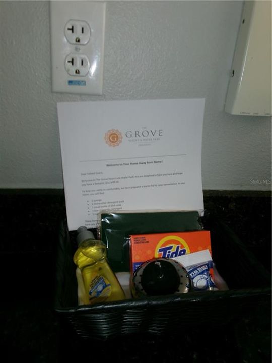 待售: $329,000 (2 贝兹, 2 浴室, 1375 平方英尺)