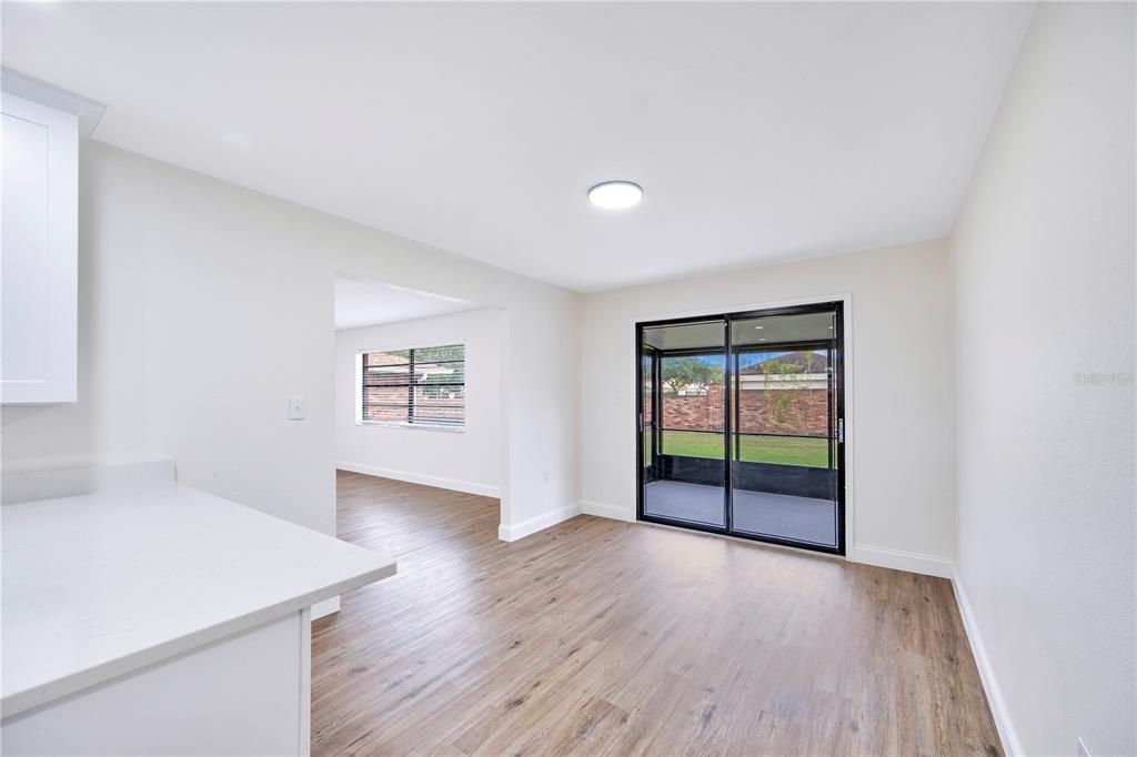 Active With Contract: $259,900 (2 beds, 2 baths, 1352 Square Feet)