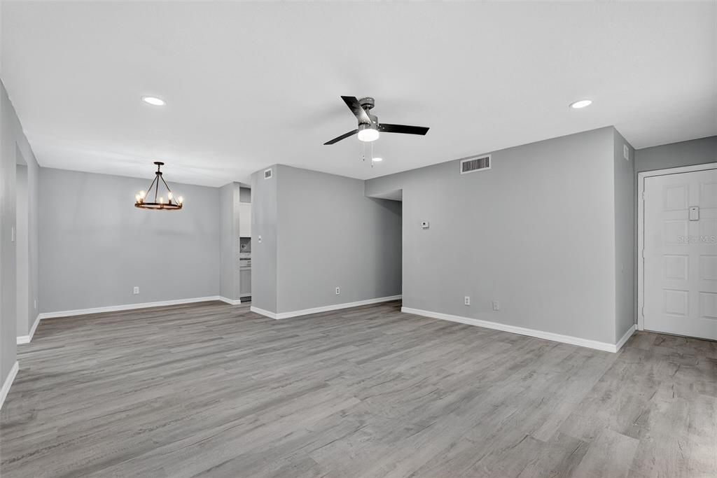 En Venta: $158,500 (2 camas, 2 baños, 1132 Pies cuadrados)