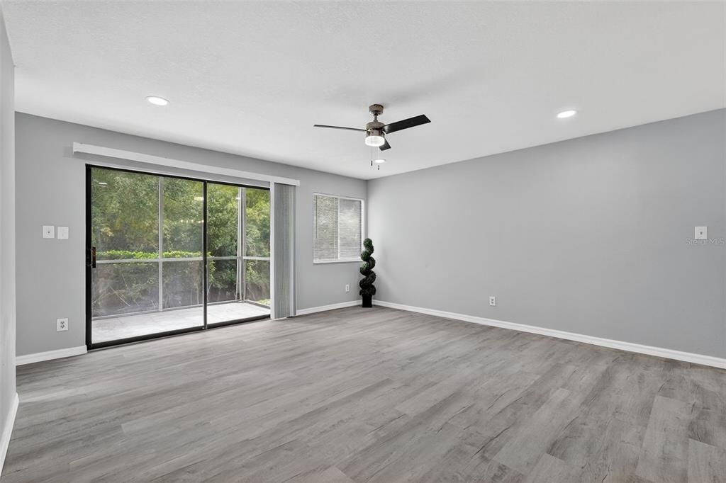 En Venta: $158,500 (2 camas, 2 baños, 1132 Pies cuadrados)