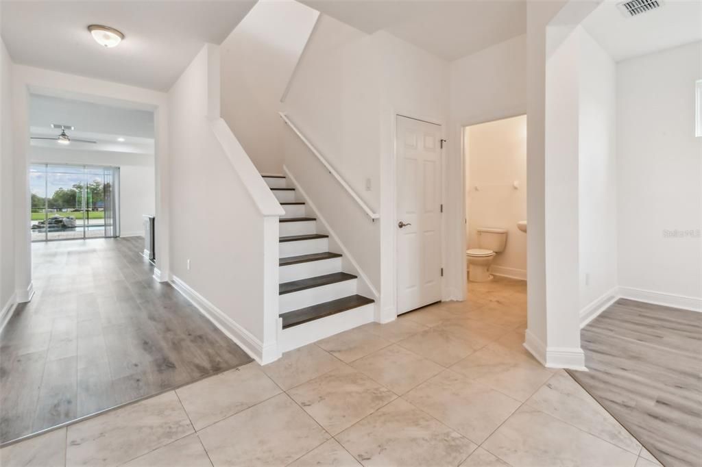 En Venta: $624,900 (4 camas, 3 baños, 2890 Pies cuadrados)