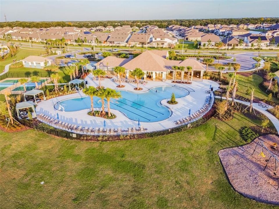 En Venta: $624,900 (4 camas, 3 baños, 2890 Pies cuadrados)