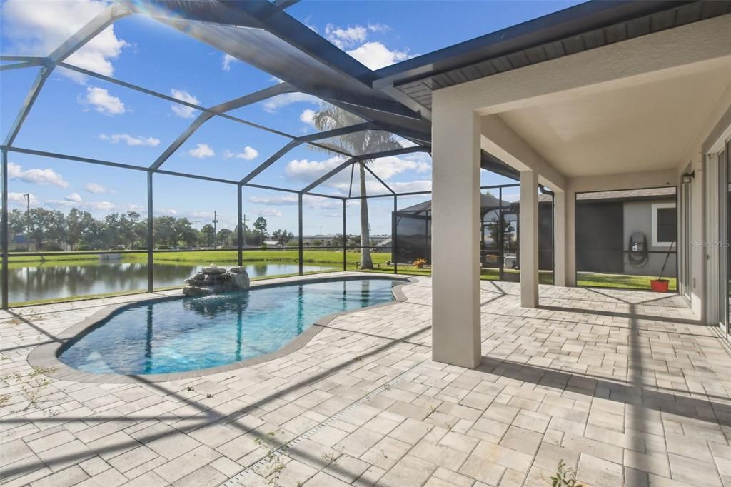 En Venta: $624,900 (4 camas, 3 baños, 2890 Pies cuadrados)