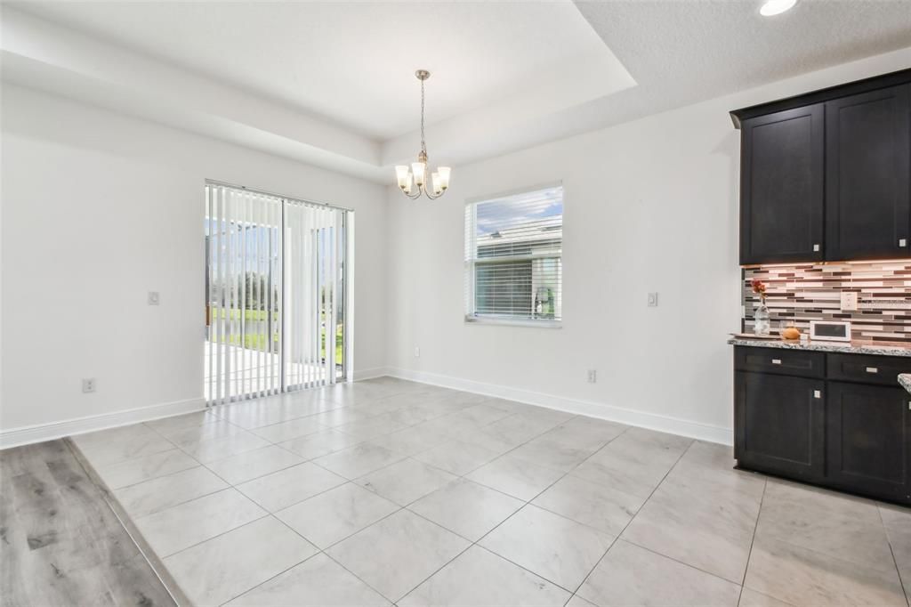 En Venta: $624,900 (4 camas, 3 baños, 2890 Pies cuadrados)