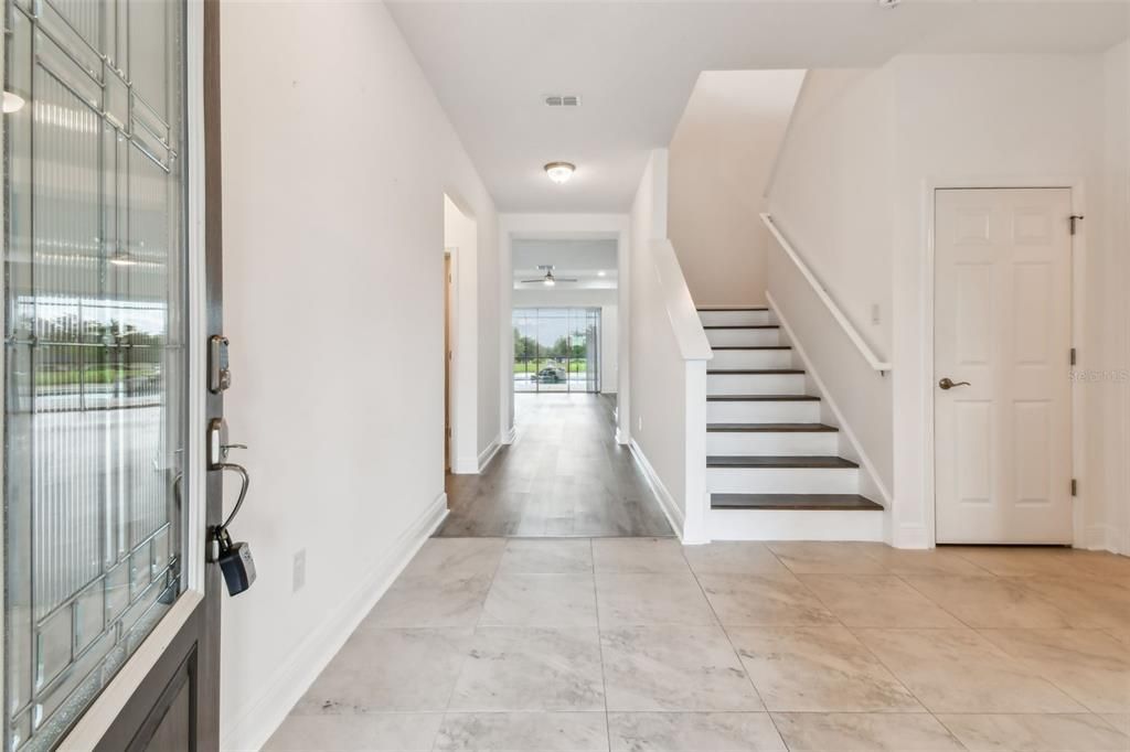 En Venta: $624,900 (4 camas, 3 baños, 2890 Pies cuadrados)