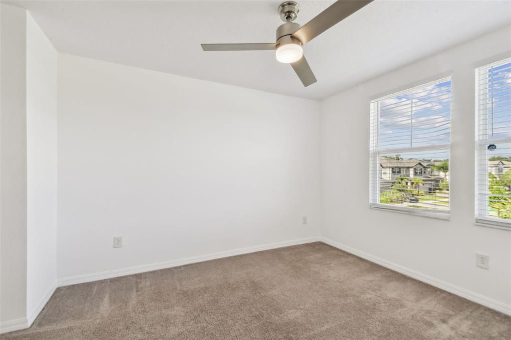 En Venta: $624,900 (4 camas, 3 baños, 2890 Pies cuadrados)