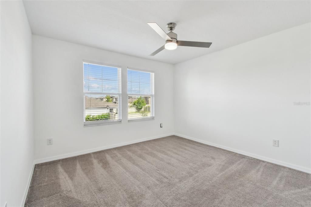 En Venta: $624,900 (4 camas, 3 baños, 2890 Pies cuadrados)