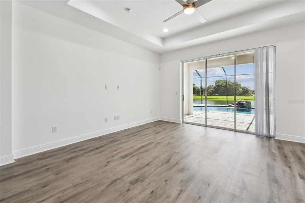 En Venta: $624,900 (4 camas, 3 baños, 2890 Pies cuadrados)