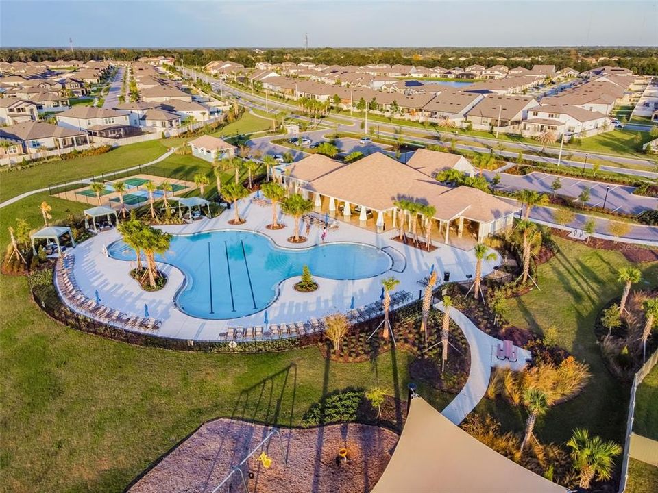 En Venta: $624,900 (4 camas, 3 baños, 2890 Pies cuadrados)