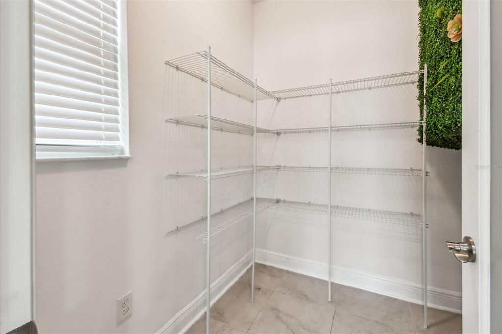 En Venta: $624,900 (4 camas, 3 baños, 2890 Pies cuadrados)